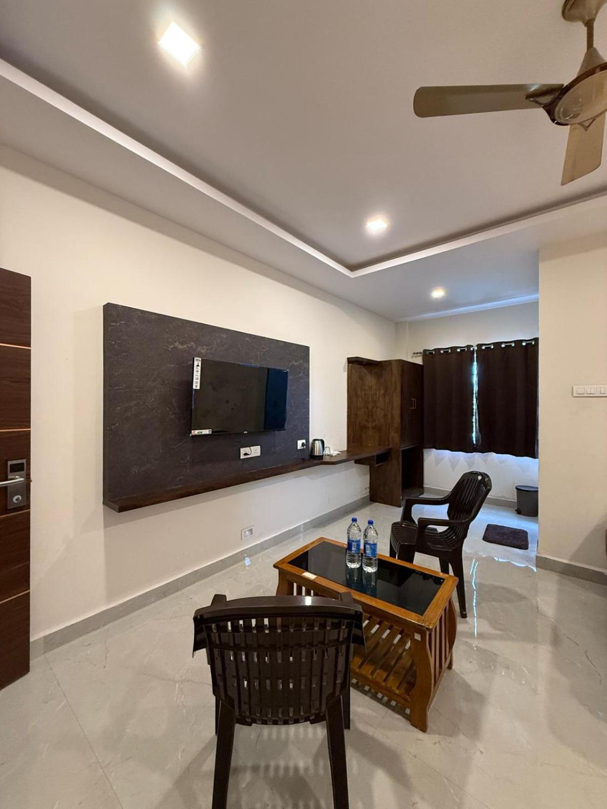 Arudra Residency Hotel Tiruvannāmalai Exterior foto